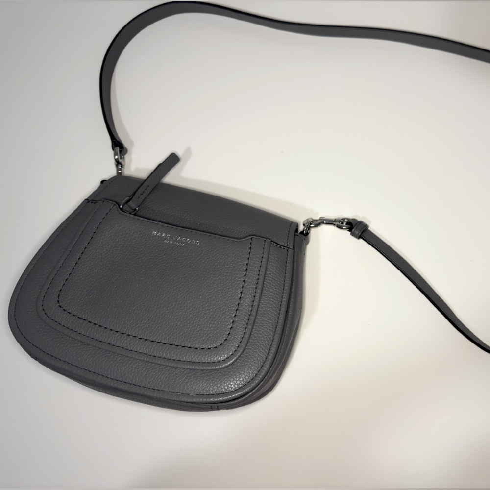 Grey Marc Jacob crossbody